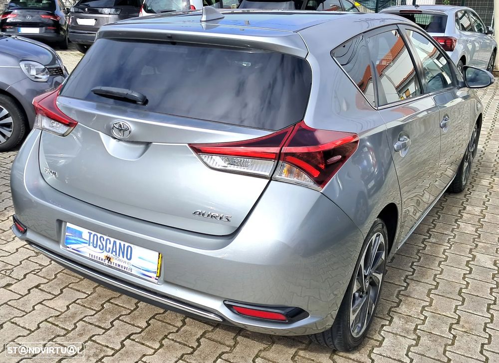 Toyota Auris 1.4 D-4D Comfort+Pack Sport - 3