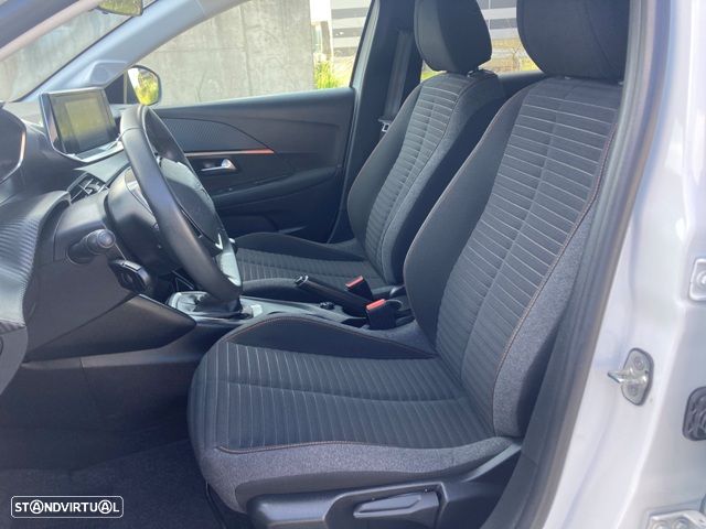 Peugeot 208 1.2 PureTech Allure - 27