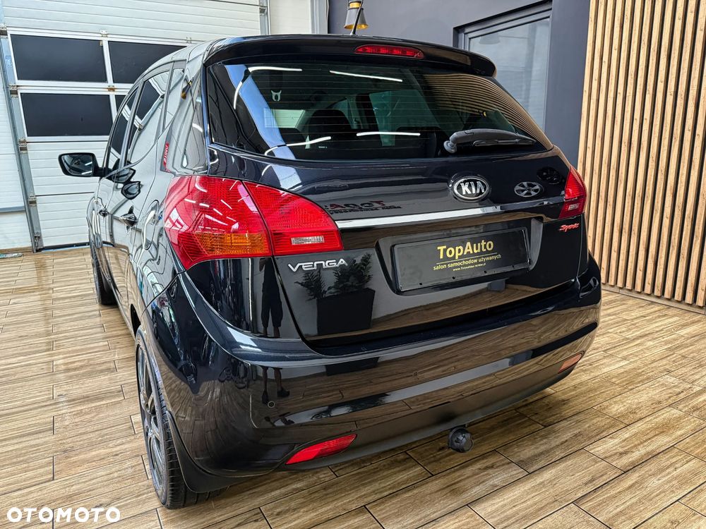 Kia Venga 1.6 CVVT Automatik UEFA EURO 2016 - 9