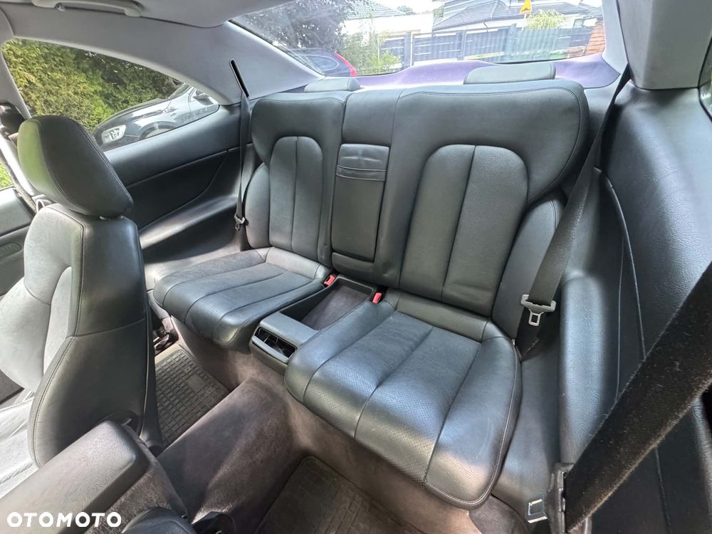 Mercedes-Benz CLK - 8