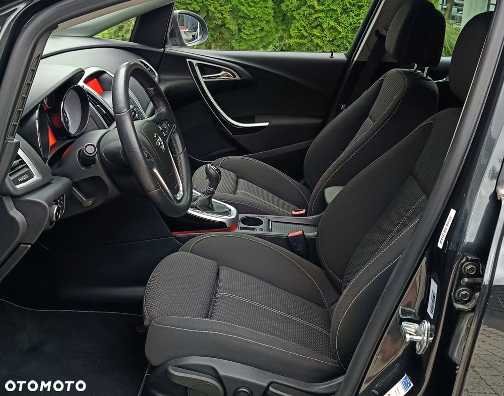 Opel Astra 2.0 CDTI Exklusiv - 13