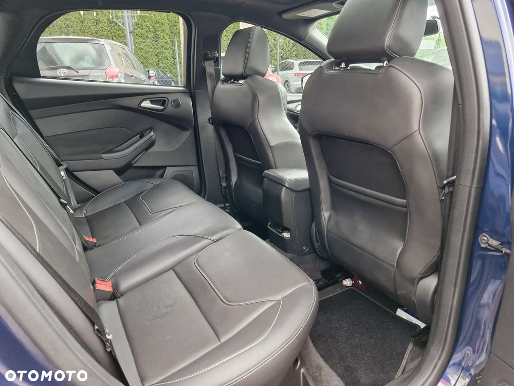 Ford Focus 2.0 EcoBoost ST mit Leder-Exclusiv-Paket - 19
