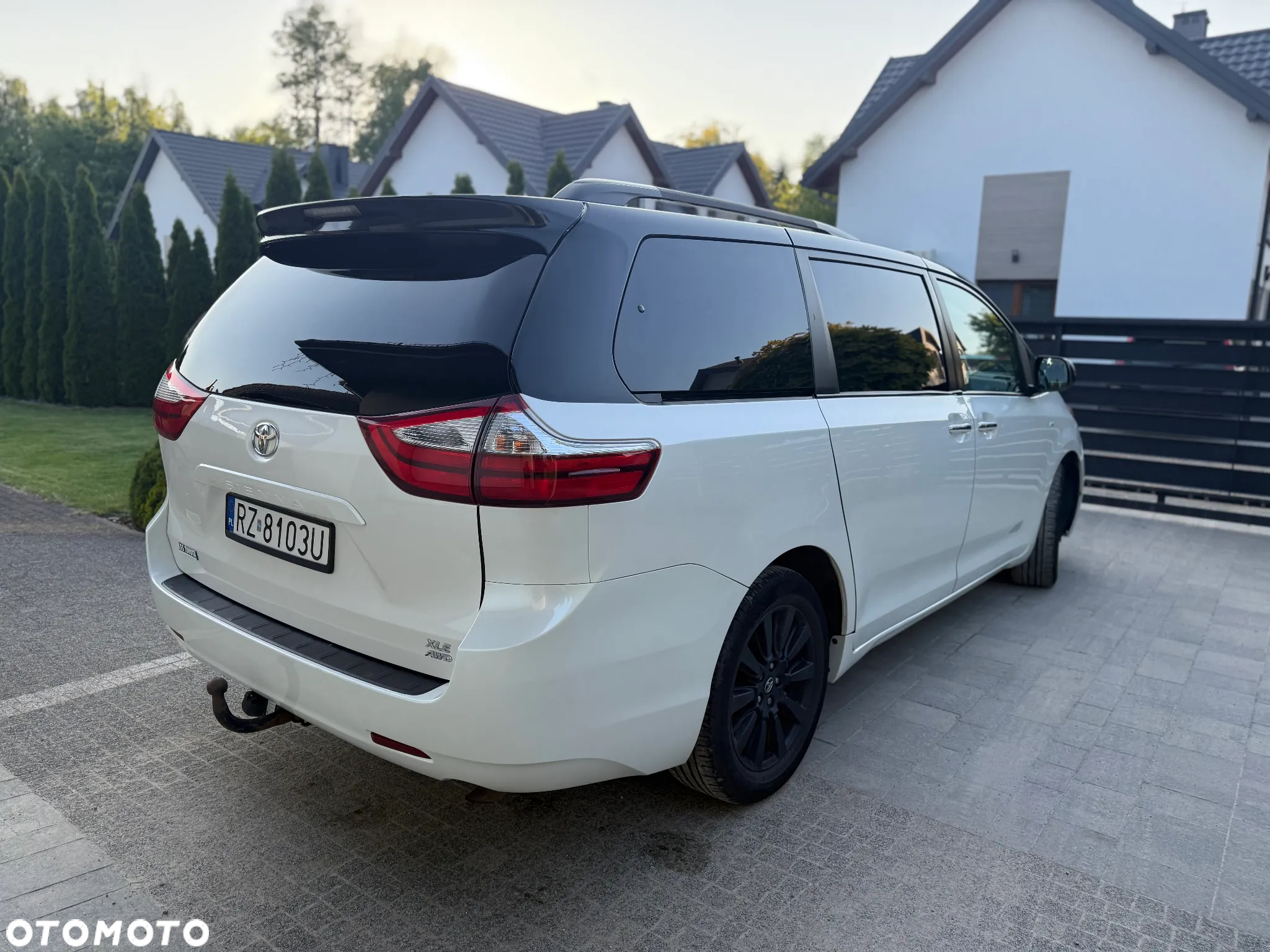 Toyota Sienna 3.5 V6 XLE AWD - 10