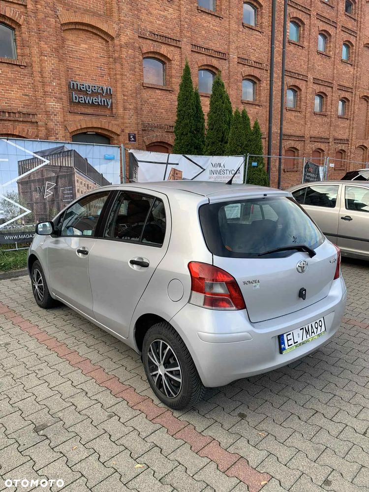 Toyota Yaris - 2