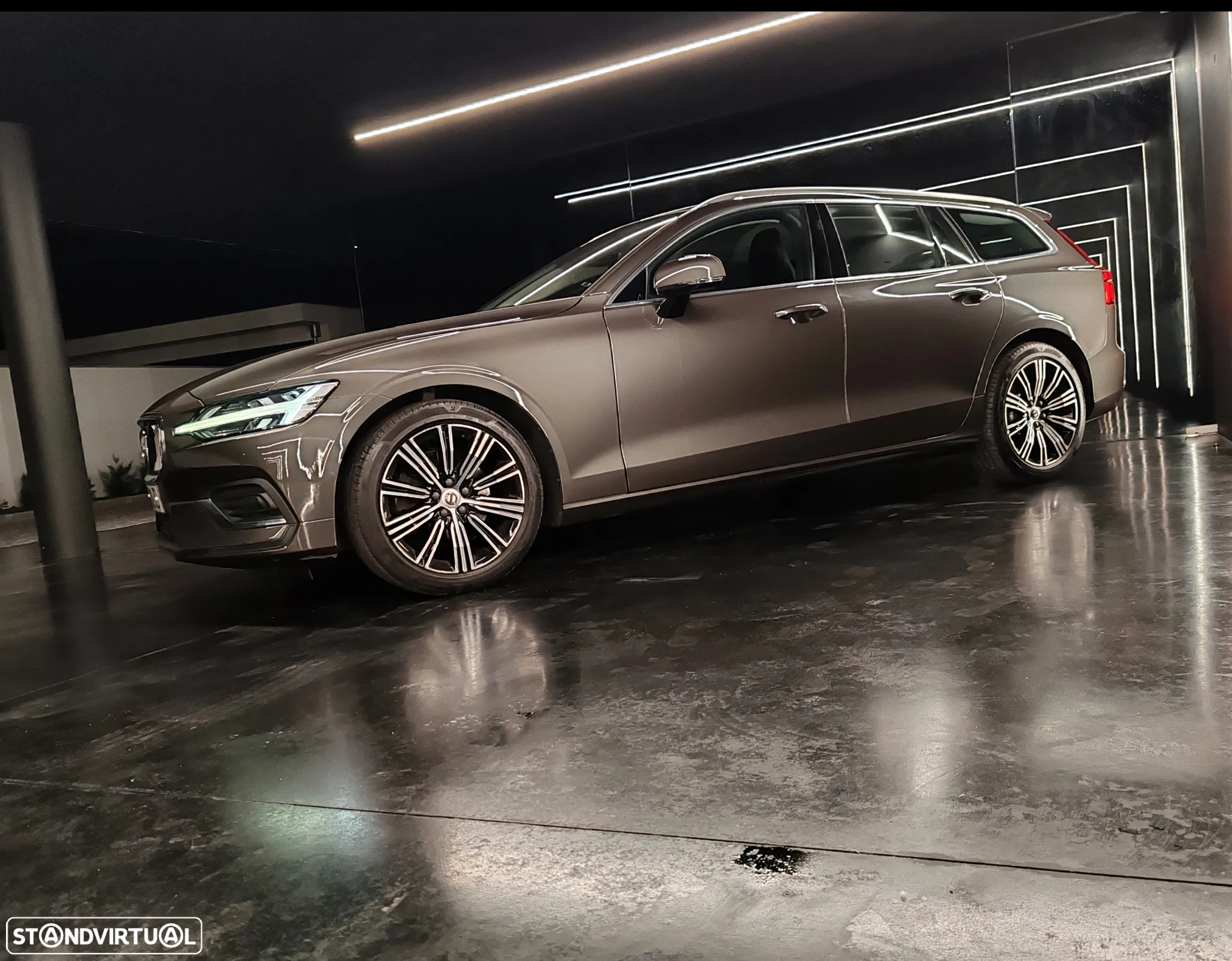 Volvo V60 2.0 D4 Inscription Geartronic - 9