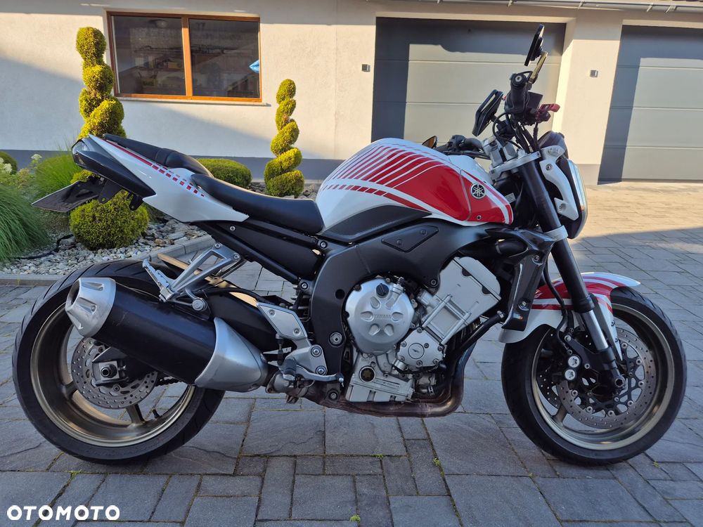 Yamaha FZ - 4