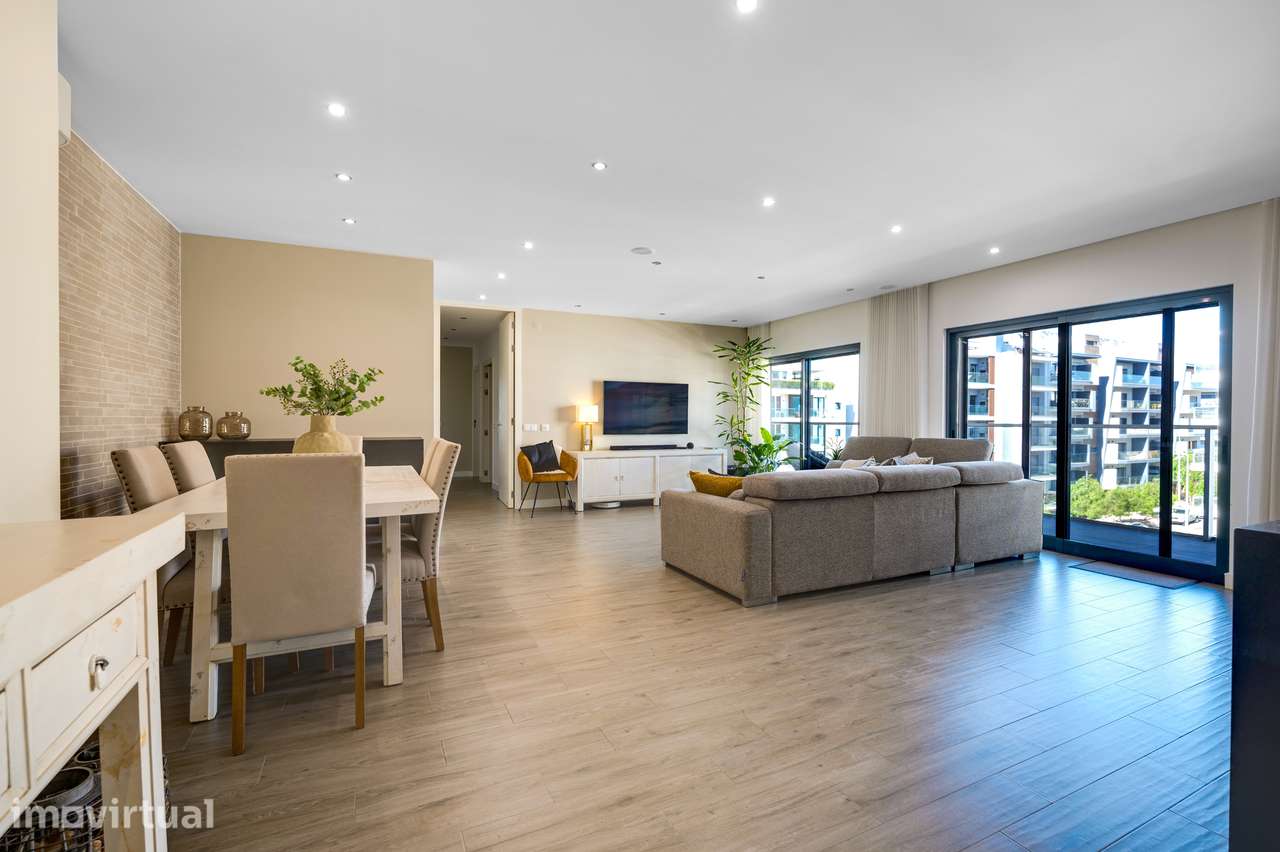 Apartamento T3 em Faro, Lejana | T4 convertido em T3, piscina e 2 esta - Grande imagem: 3/31