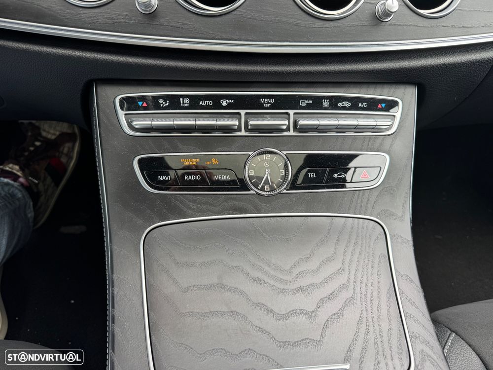 Mercedes-Benz E 300 de AMG Line - 26