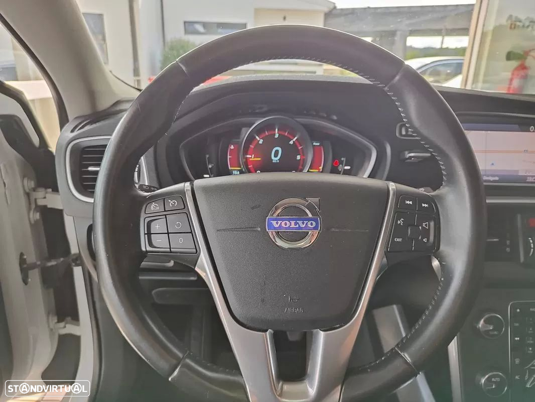 Volvo V40 1.6 D2 Momentum - 25