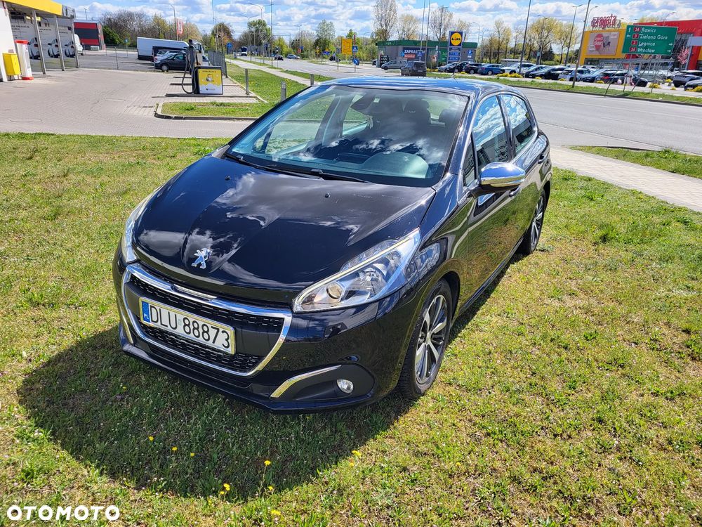 Peugeot 208 - 4