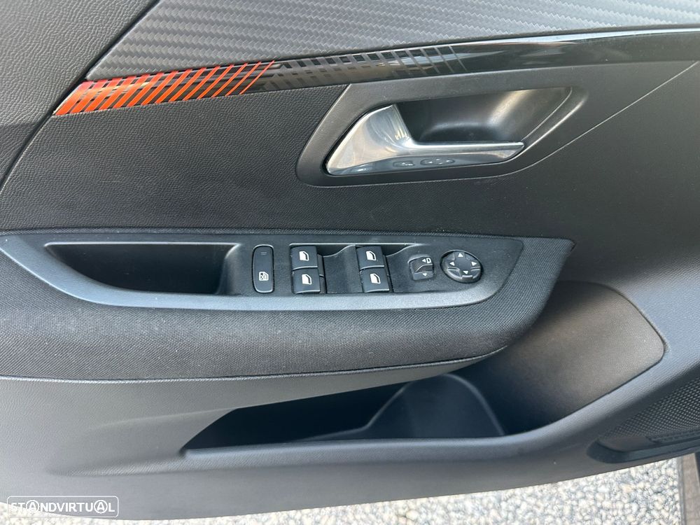 Peugeot 208 1.2 PureTech Active Pack - 12