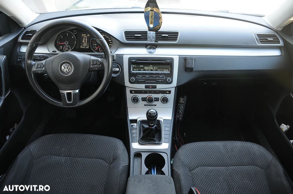 Volkswagen Passat 1.6 TDI BlueMotion Technology Comfortline - 7