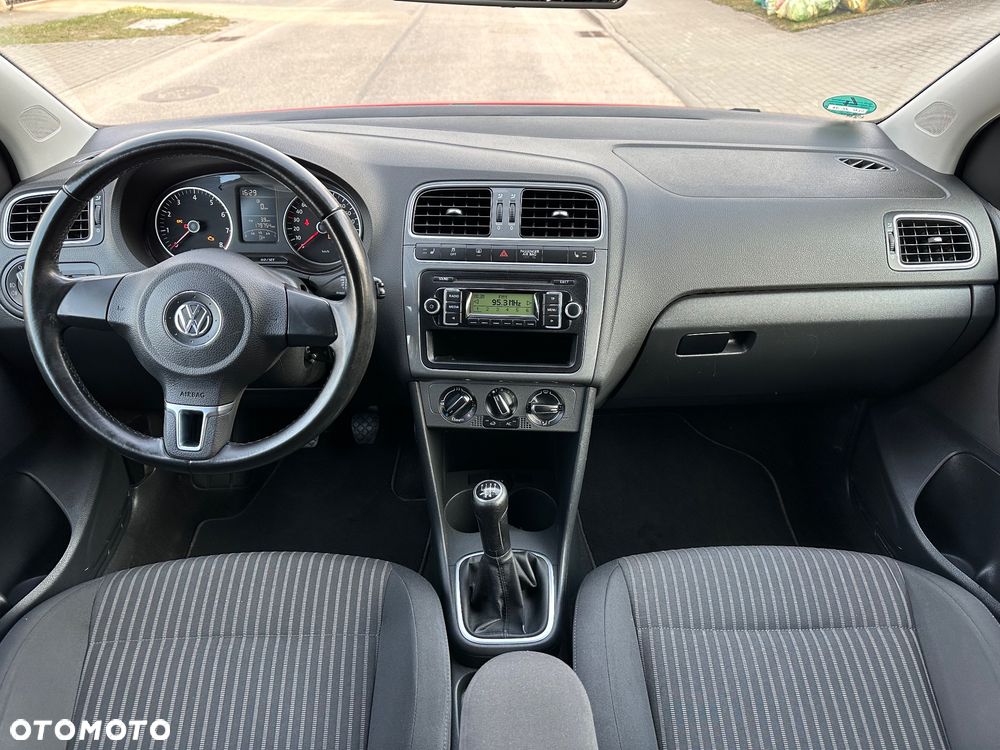 Volkswagen Polo 1.4 16V Comfortline - 21