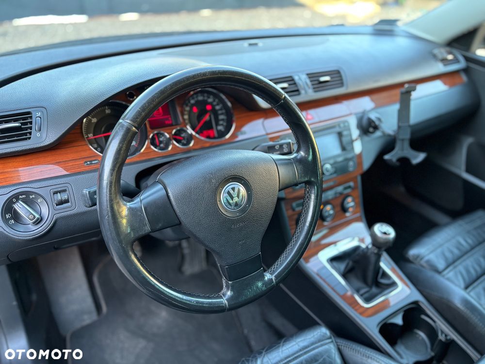 Volkswagen Passat 2.0 TDI 4Mot Highline - 14