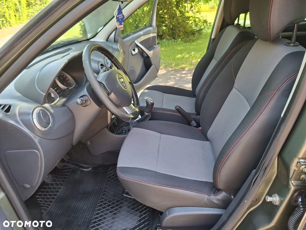 Dacia Duster 1.6 Laureate - 7