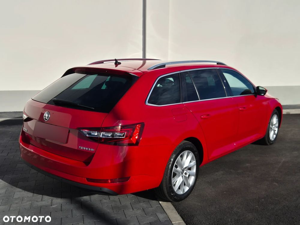 Skoda Superb 2019 photo 3