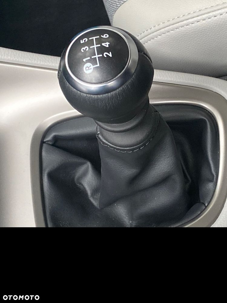 Toyota Yaris 1.5 Executive - 35