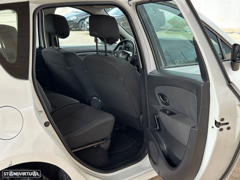 Renault Scénic 1.5 dCi Dynamique S - 6