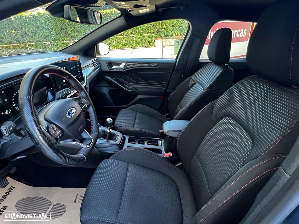 Ford Focus 1.0 EcoBoost MHEV ST-Line X - 14