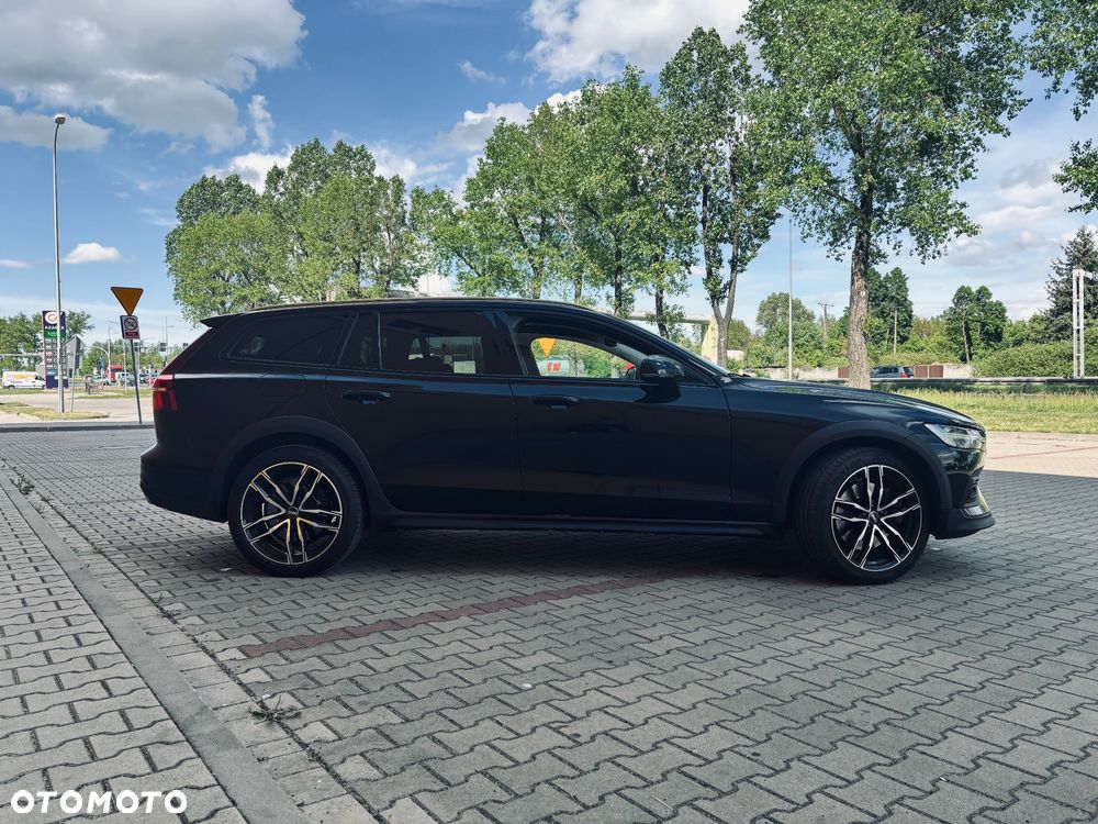 Volvo V60 Cross Country D4 AWD Geartronic - 4