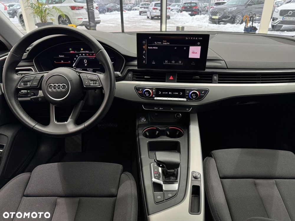 Audi A4 Limousine - 14