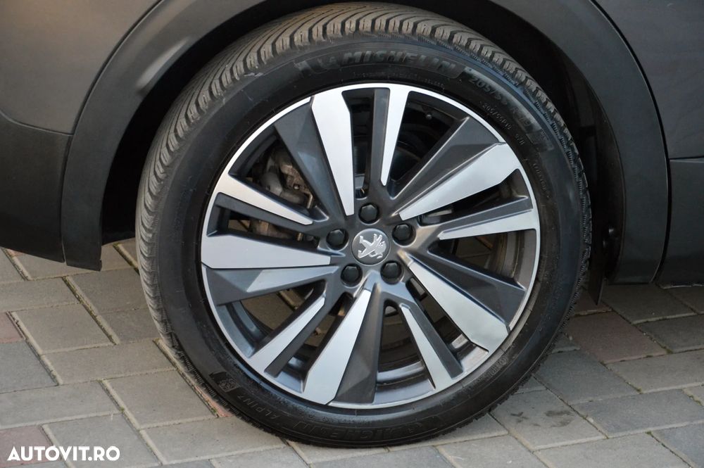 Peugeot 3008 PHEV EAT8 4X4 GT Pack - 40