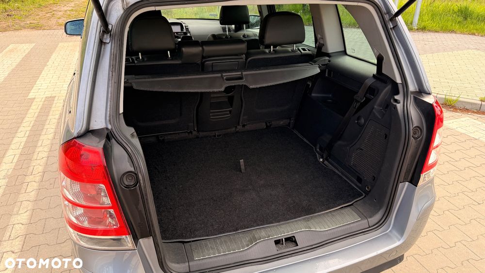 Opel Zafira 1.8 Navi - 11