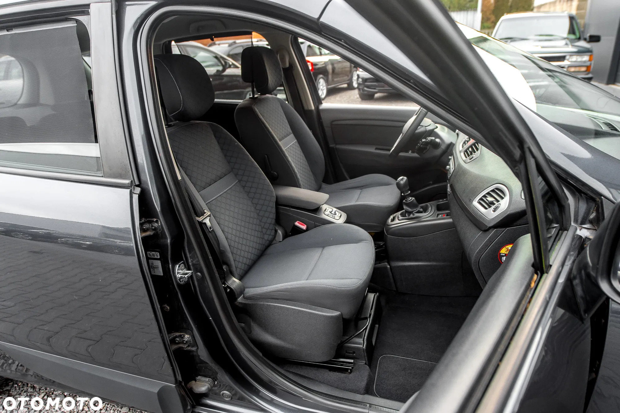 Renault Grand Scenic 1.9 dCi FAP Dynamique - 19