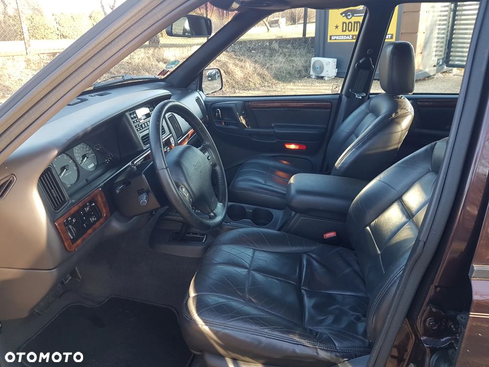 Jeep Grand Cherokee - 14