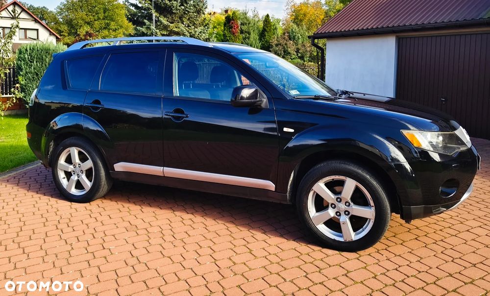 Mitsubishi Outlander - 24