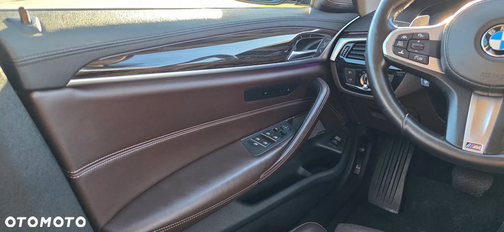 BMW Seria 5 520d Luxury Line sport - 14