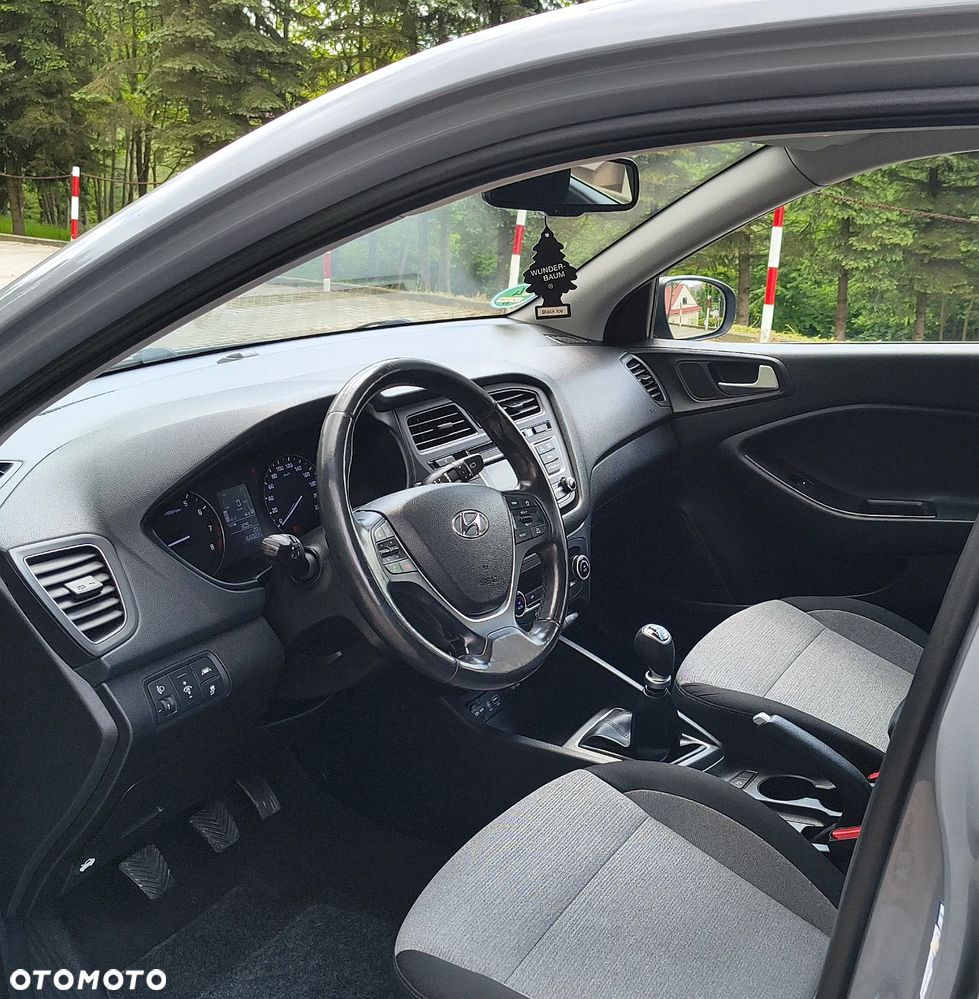 Hyundai i20 - 19