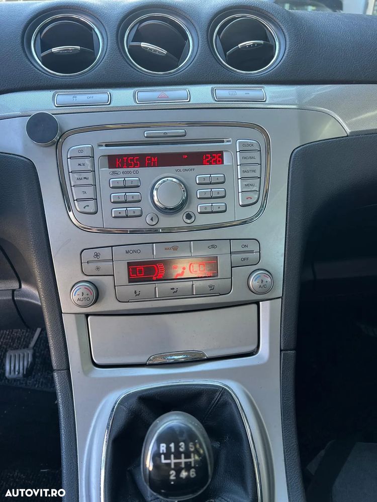 Ford Galaxy 2.0 TDCi DPF Ghia - 8