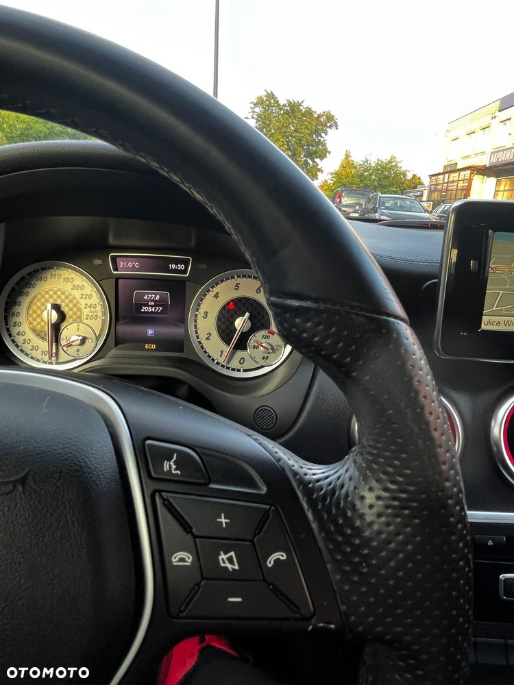 Mercedes-Benz Klasa A 180 (BlueEFFICIENCY) - 26