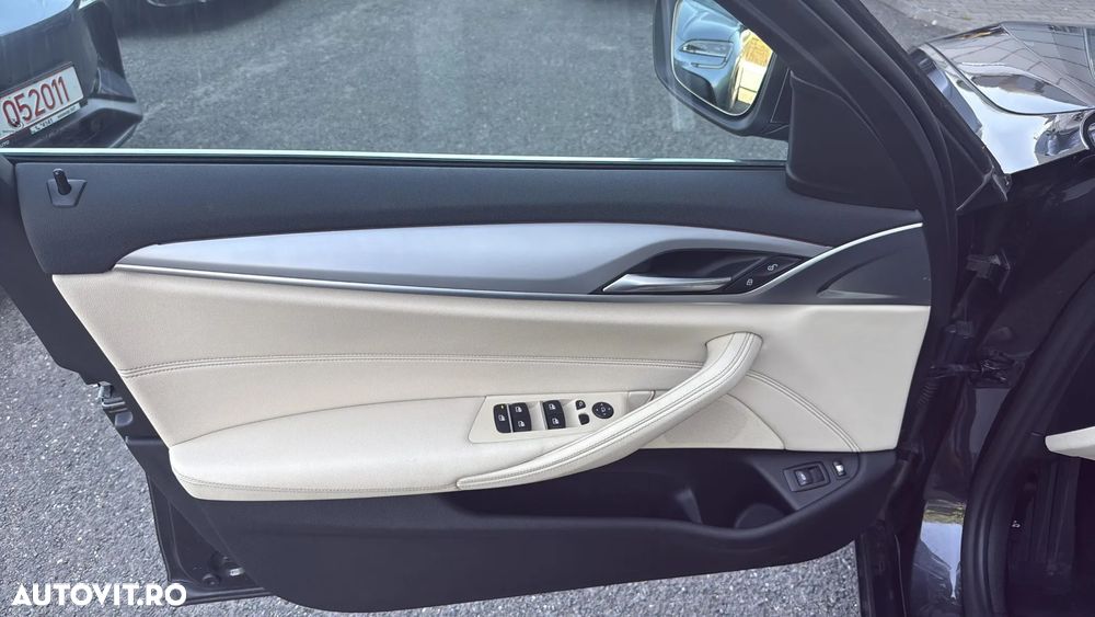 BMW Seria 5 530e xDrive AT PHEV - 12