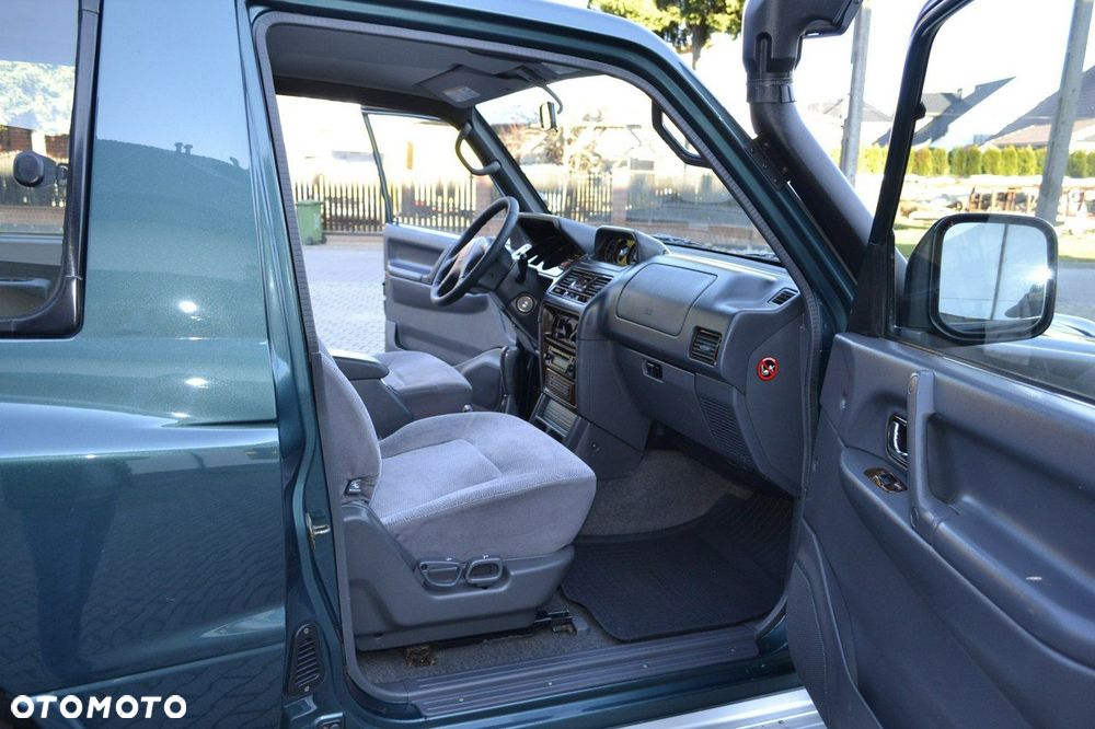 Mitsubishi Pajero - 20