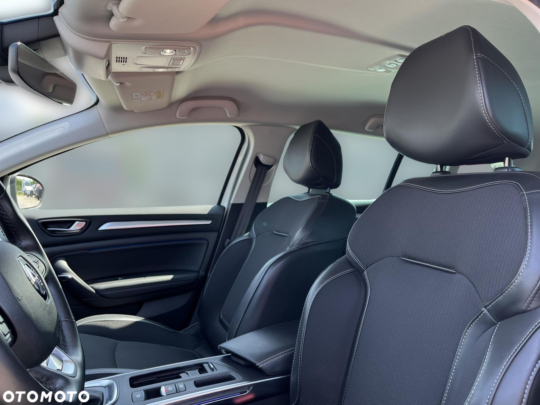 Renault Megane 1.3 TCe FAP Techno EDC - 11