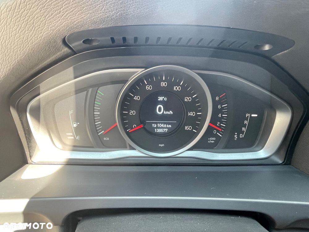 Volvo V60 T5 Geartronic R-Design - 16