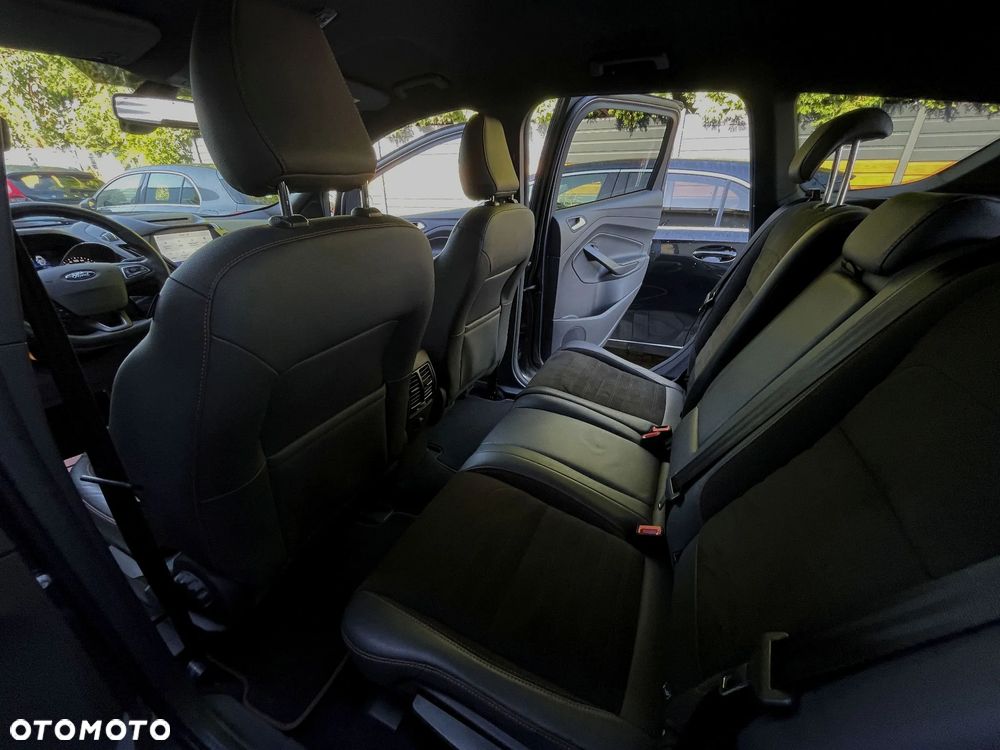 Ford Kuga 2.0 TDCi FWD ST-Line - 21