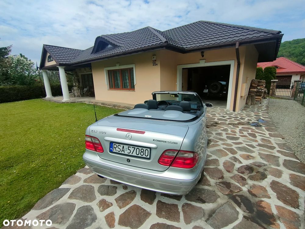 Mercedes-Benz CLK - 21
