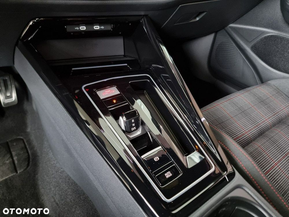 Volkswagen Golf - 20