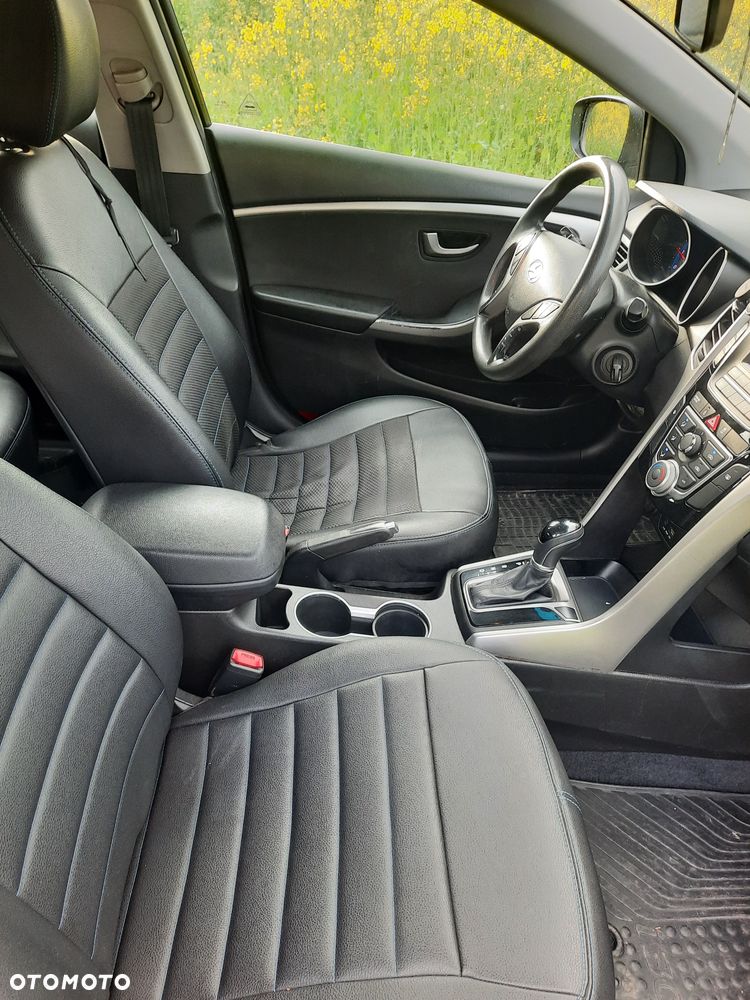 Hyundai i30 1.6 CRDI Automatik Style - 7