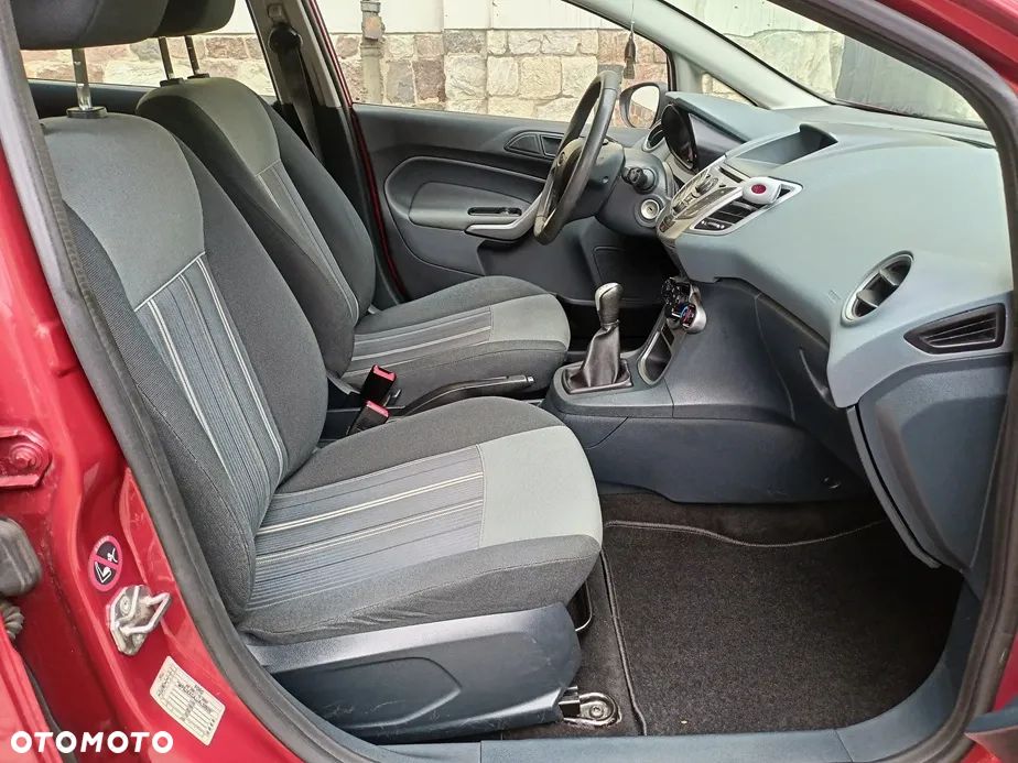Ford Fiesta - 9