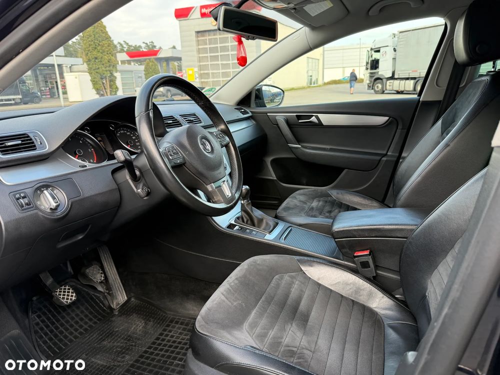 Volkswagen Passat - 15