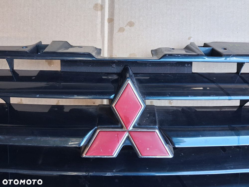 Atrapa chłodnicy MITSUBISHI PAJERO II 387981  OE - 2