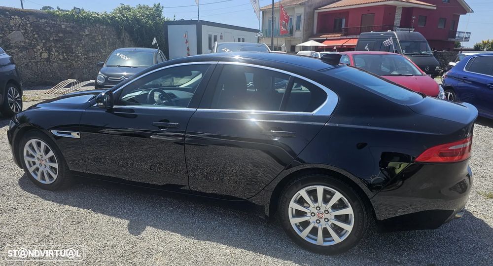 Jaguar XE 2.0 D Prestige AWD Aut. - 7