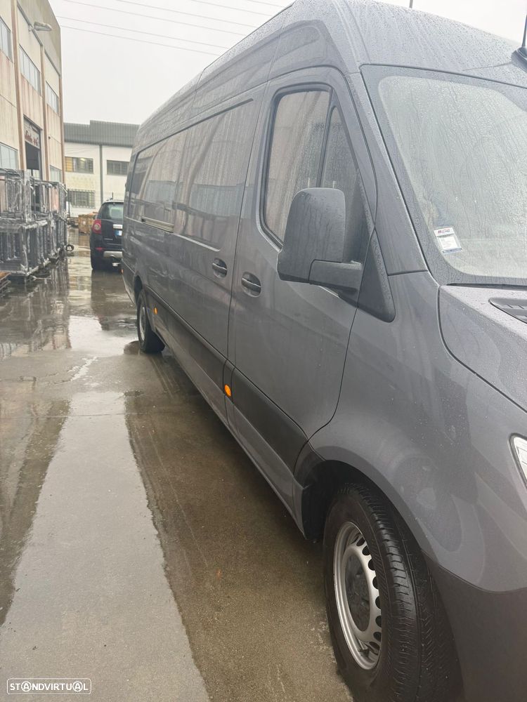Mercedes-Benz Sprinter 319 CDI - 10