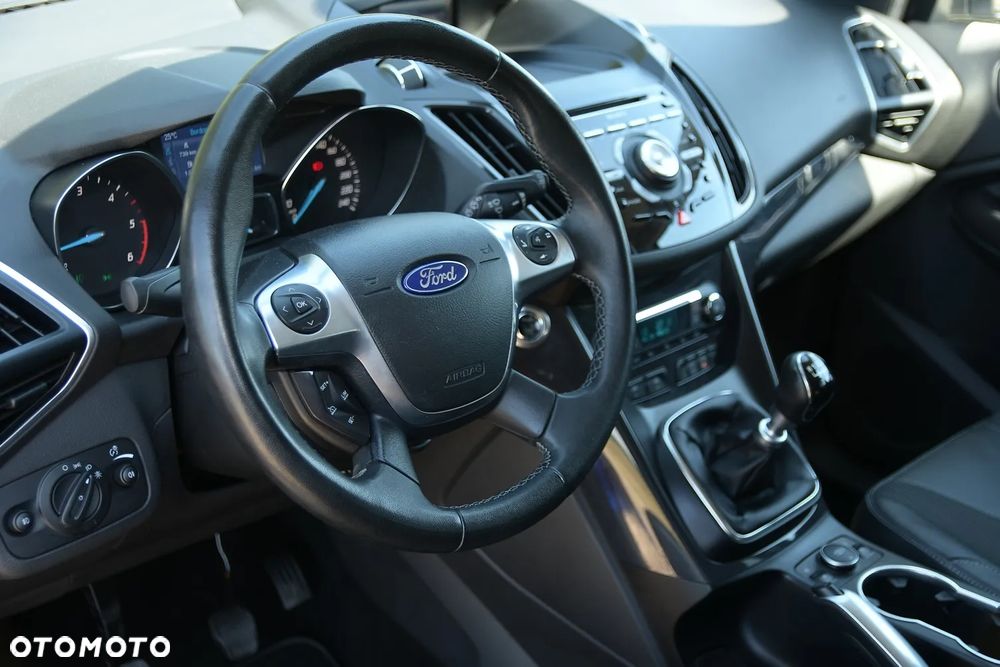 Ford Kuga 2.0 TDCi 4x4 Individual - 26