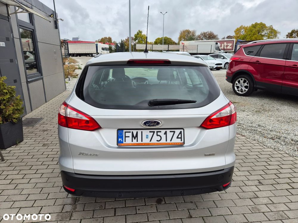 Ford Focus 1.6 TDCi DPF Champions Edition - 9