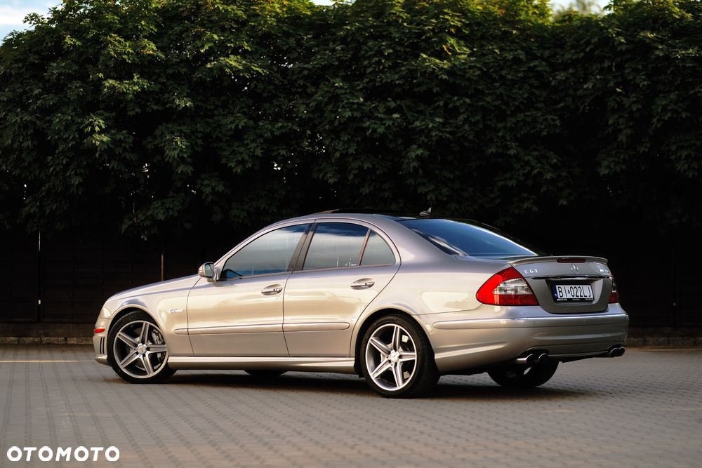Mercedes-Benz Klasa E 63 AMG - 8